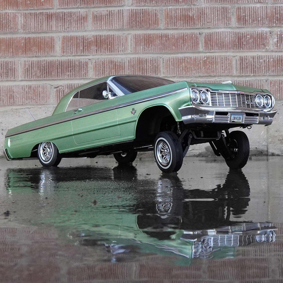1/10 Chevrolet Impala Brushed 2 Wheel Drive Lowrider RTR Green Electric Car Y565