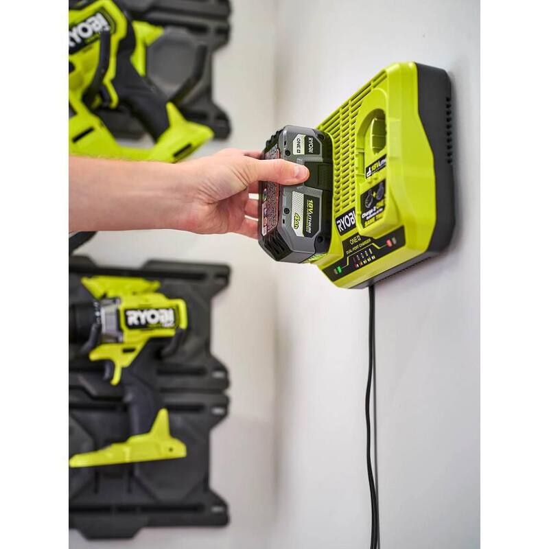 18V 1.5 Ah Batteries with Dual-Port Charger Starter Kit B9777