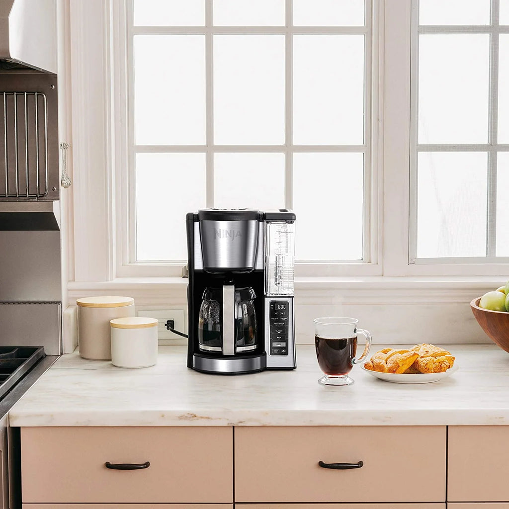 Programmable Coffee Maker with 12 Cup Glass Carafe O69886