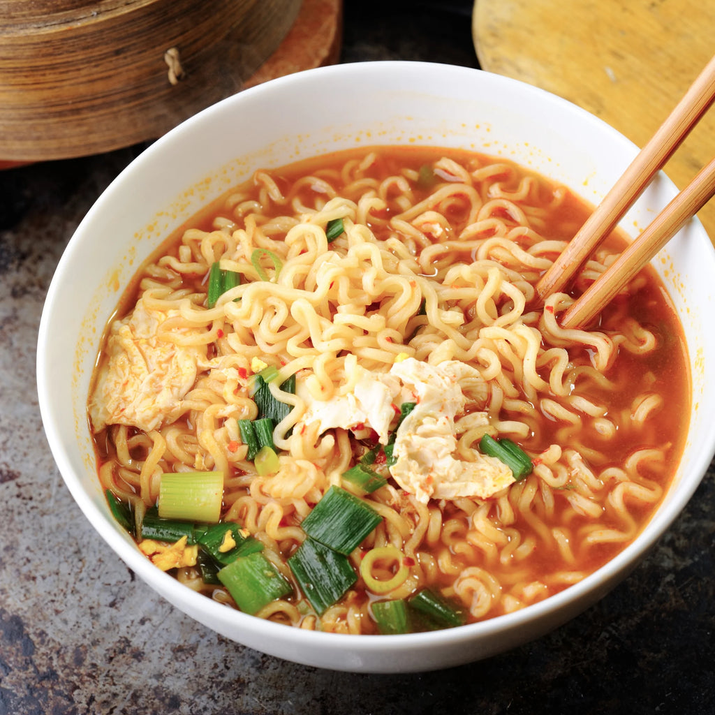 Instant Ramen Variety Pack 12 Packs 3oz Chicken Beef Chili Flavored Noodles C388