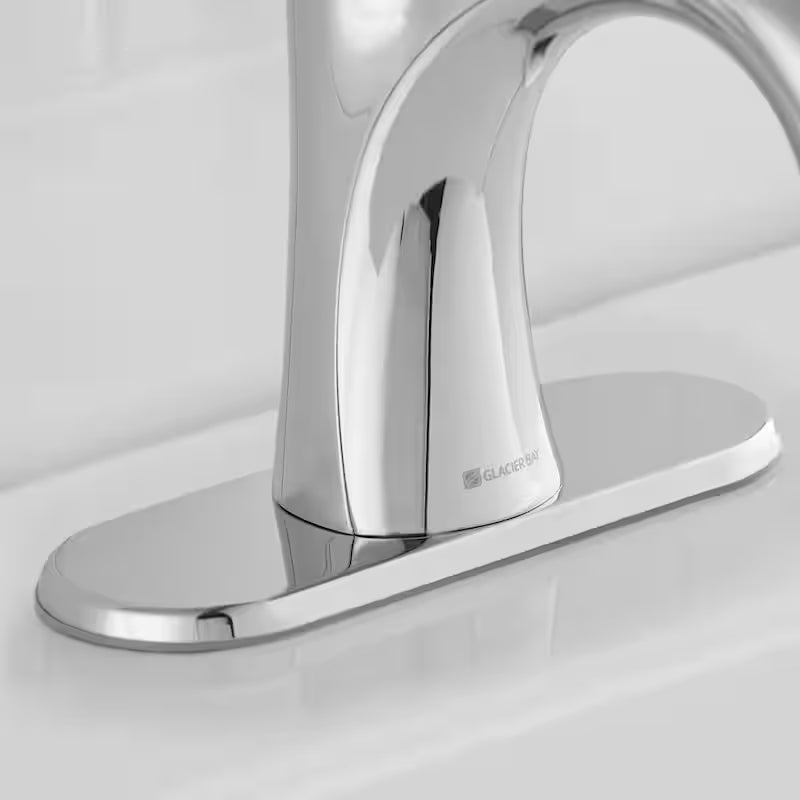 Single Handle Single Hole Bathroom Faucet in Chrome B90508