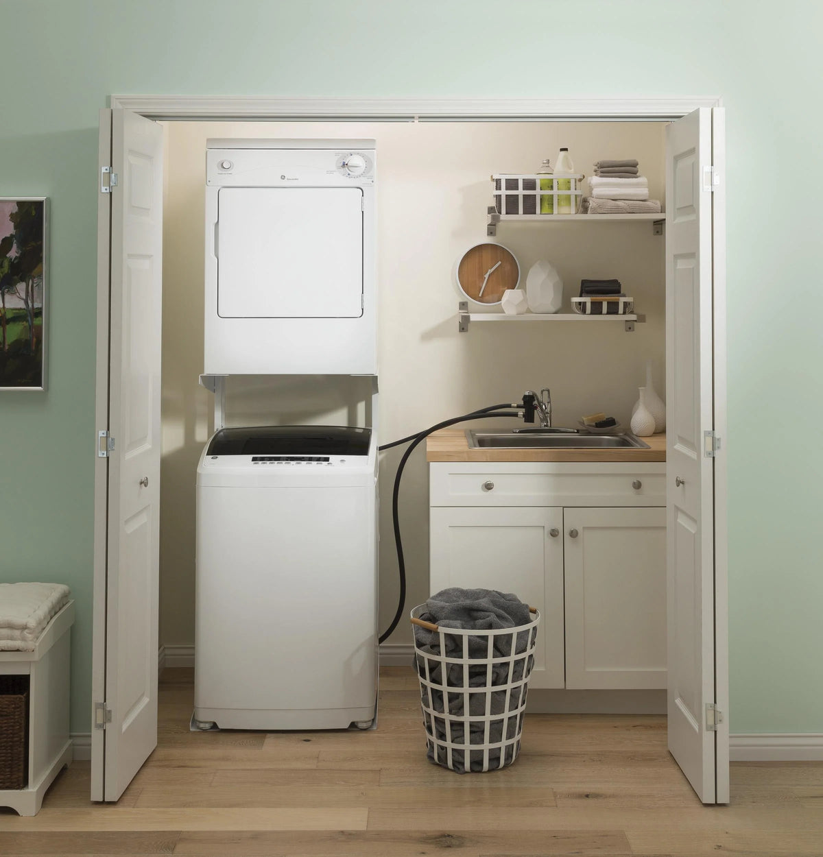24 Wide 2.8 Cu. Ft. Electric Portable Washer - White R66728