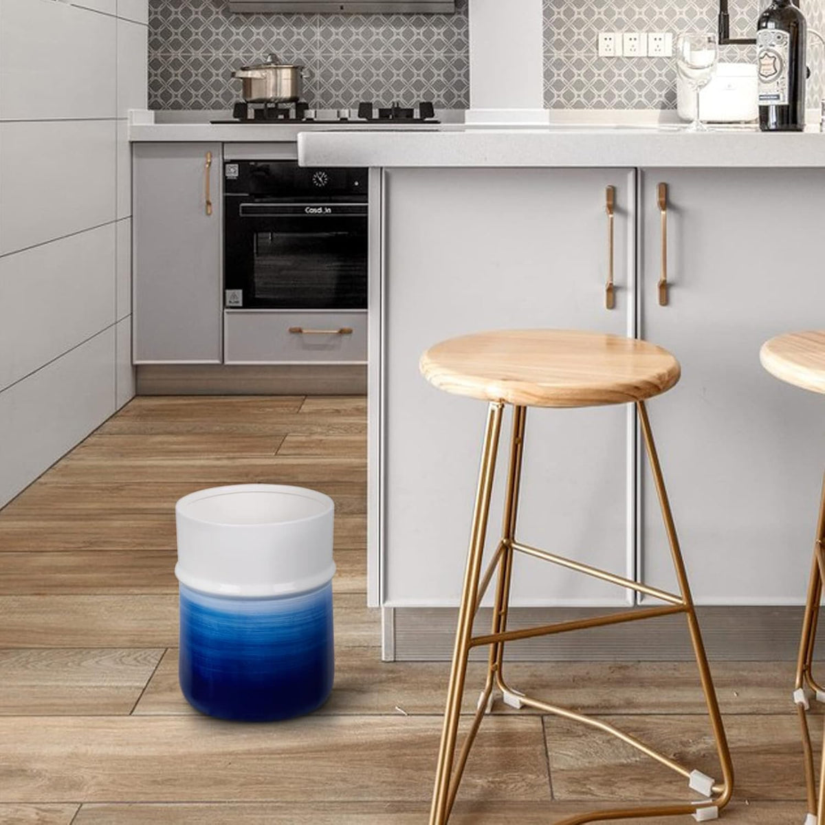 Round Small Navy Blue Trash Can Y891826