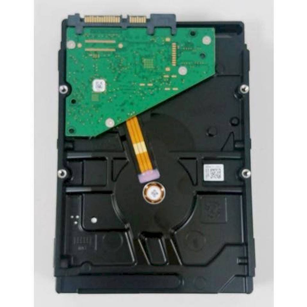 8 TB 3.5 SATA Desktop Hard Drive R61906