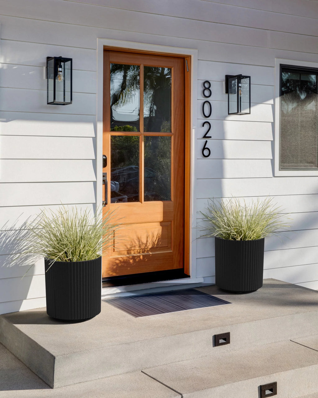 16" Plastic-Stone Planter Black C210