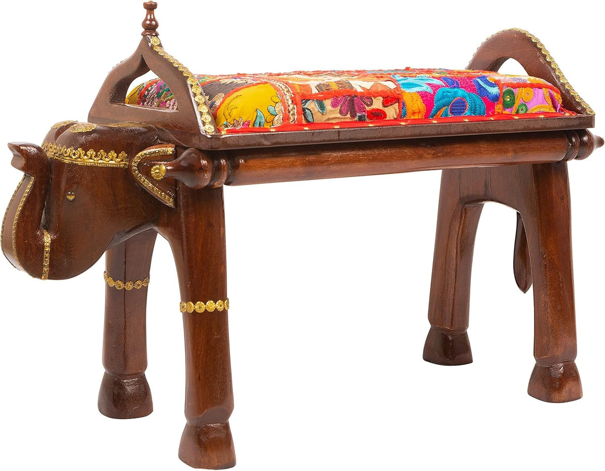 Hand Carved Wooden Coffee Table with Drawer I622