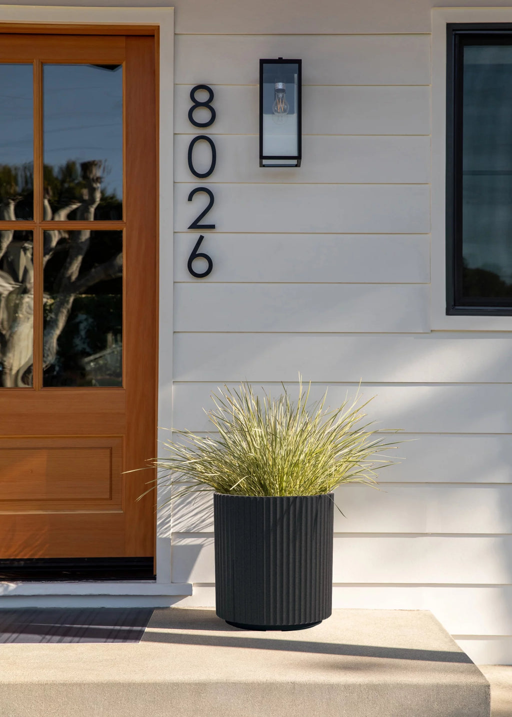 16" Plastic-Stone Planter Black C210