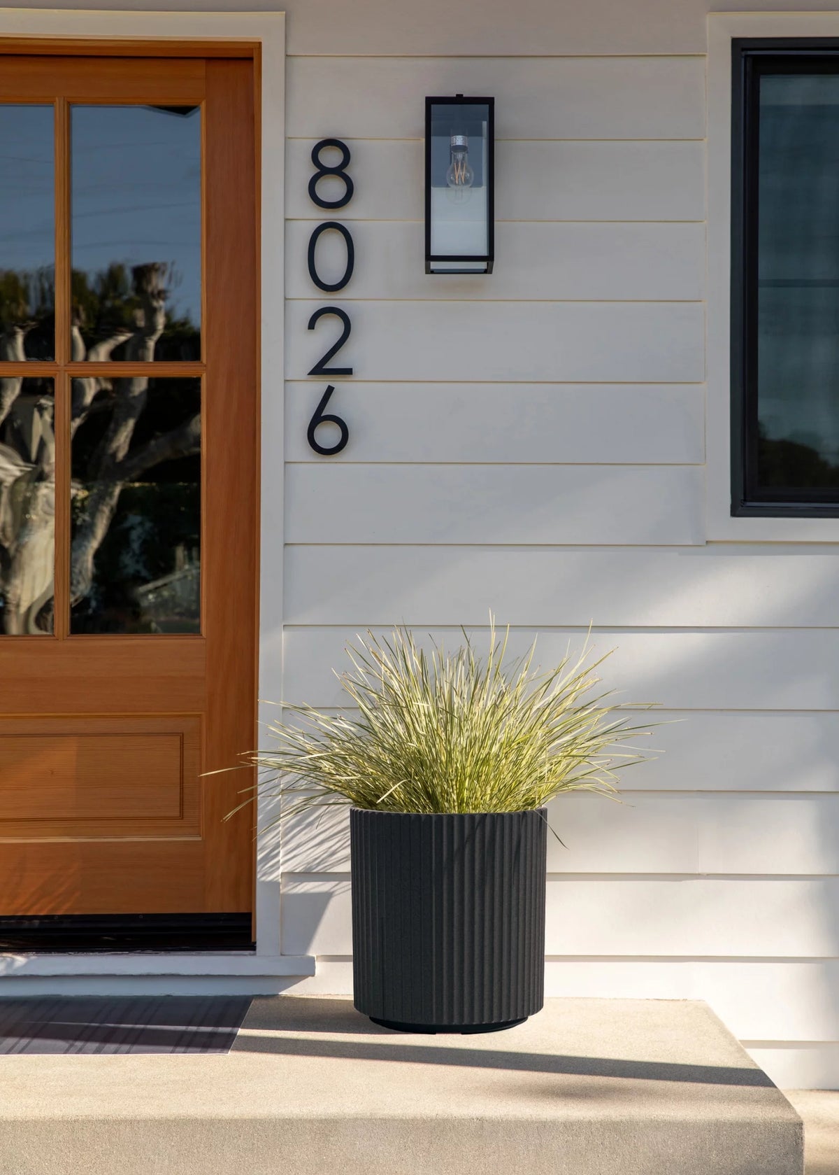 16" Plastic-Stone Planter Black C210